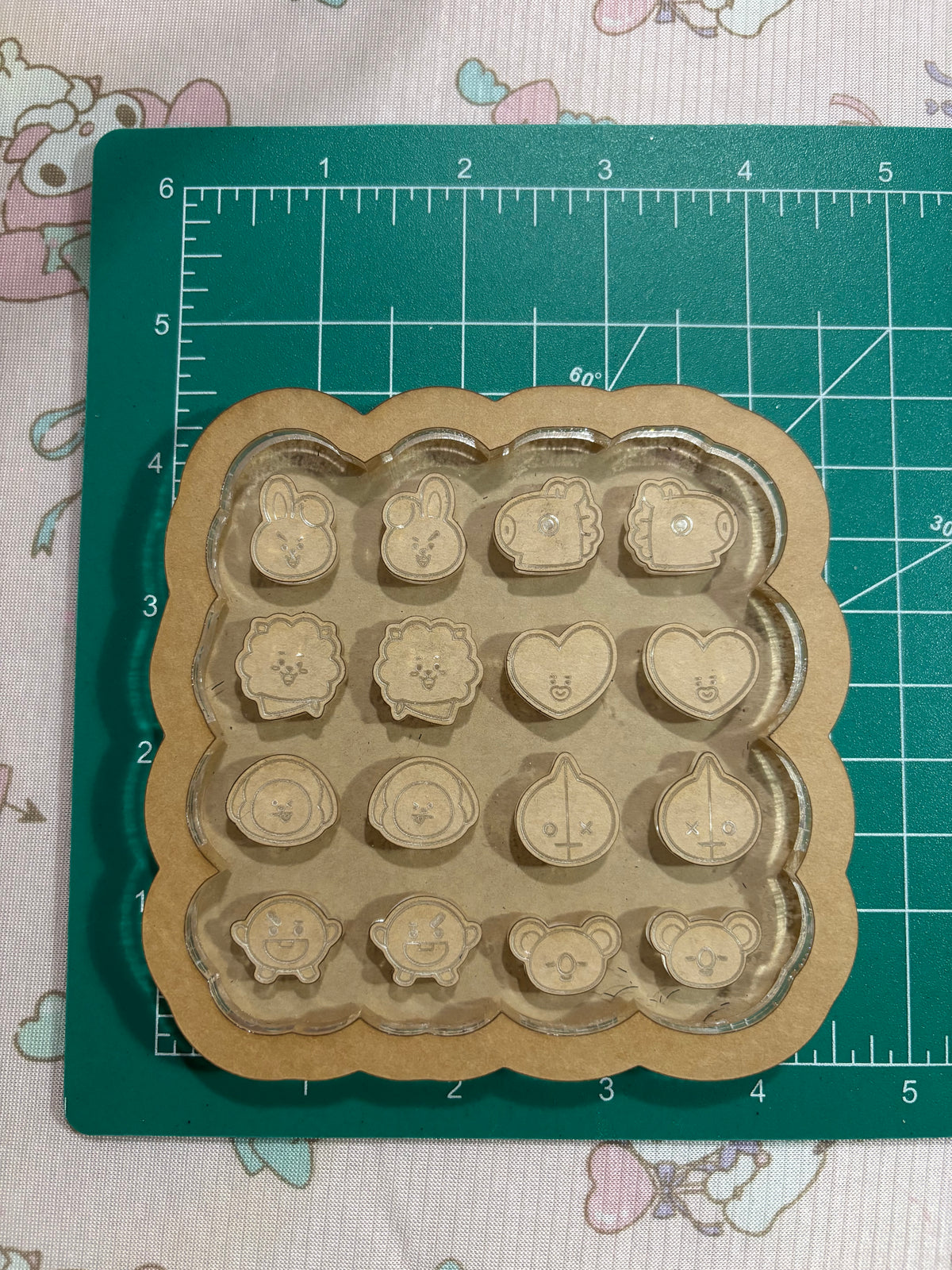 Kpop bt21 stud earrings molds palette