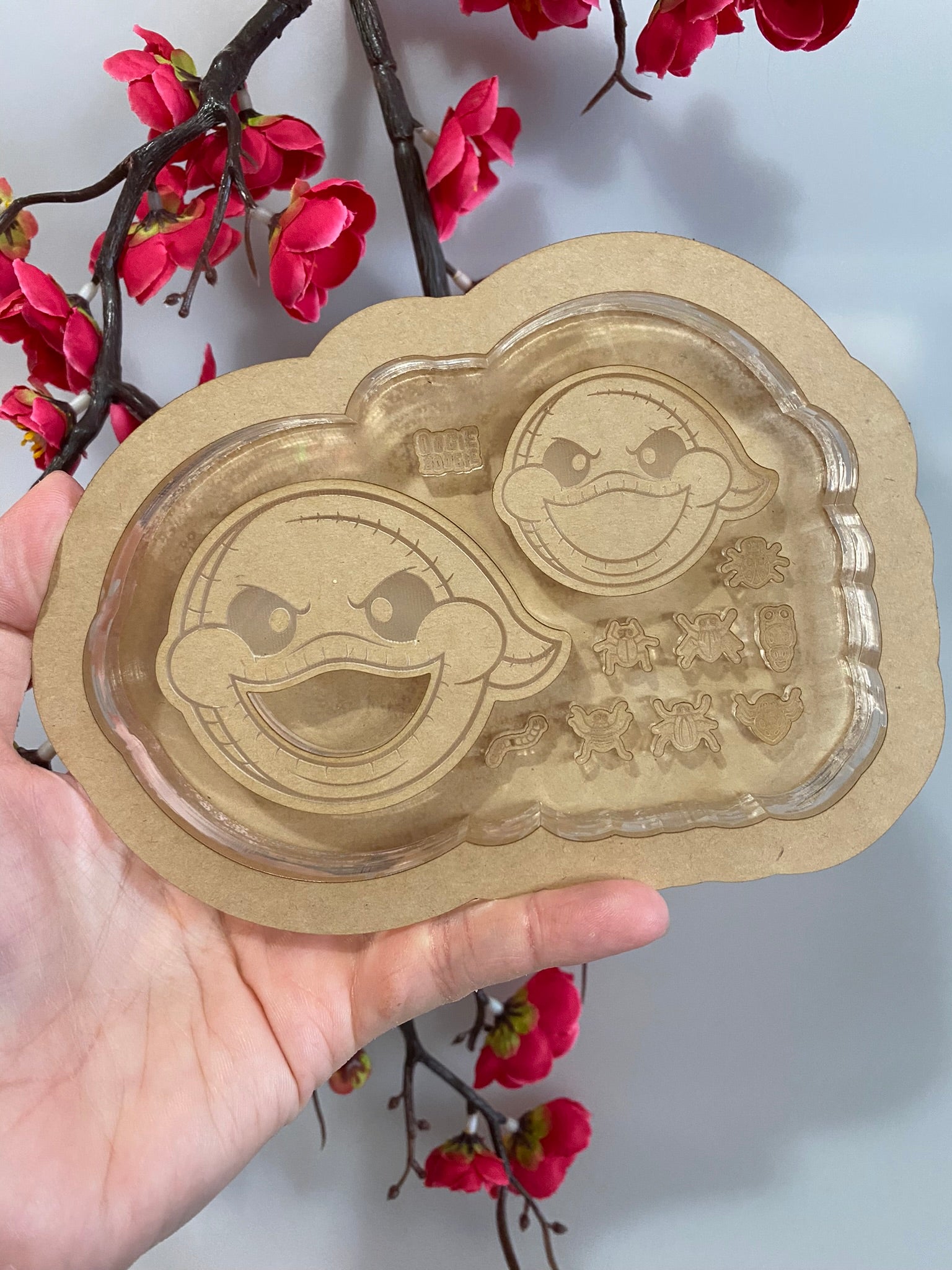 NBC bug monster shaker/flat mold with bits