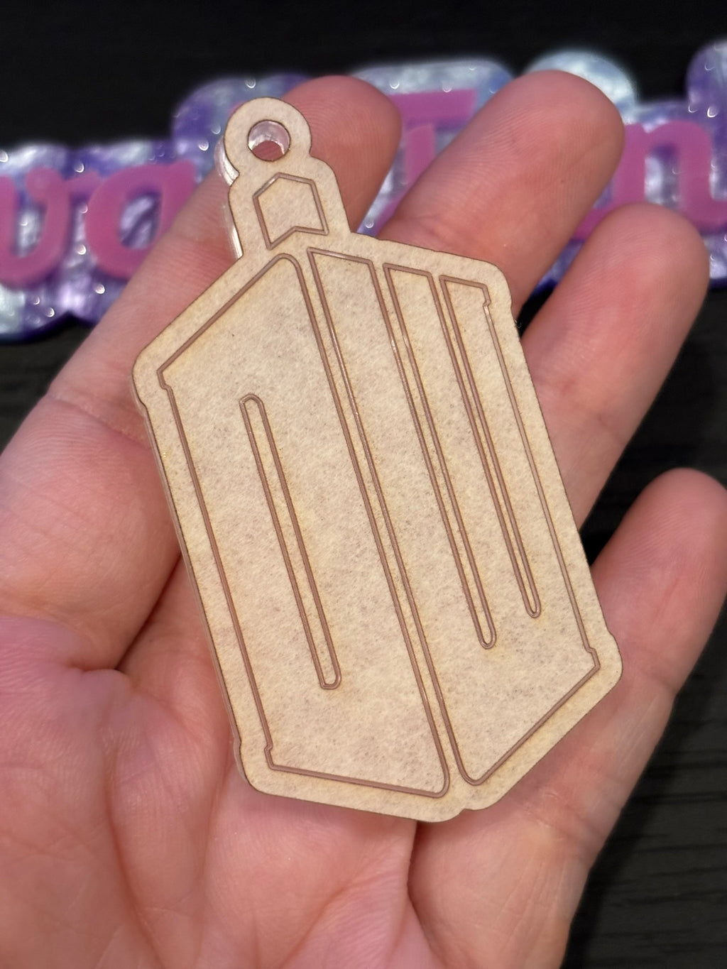DW doctor flat keychain with loop mold