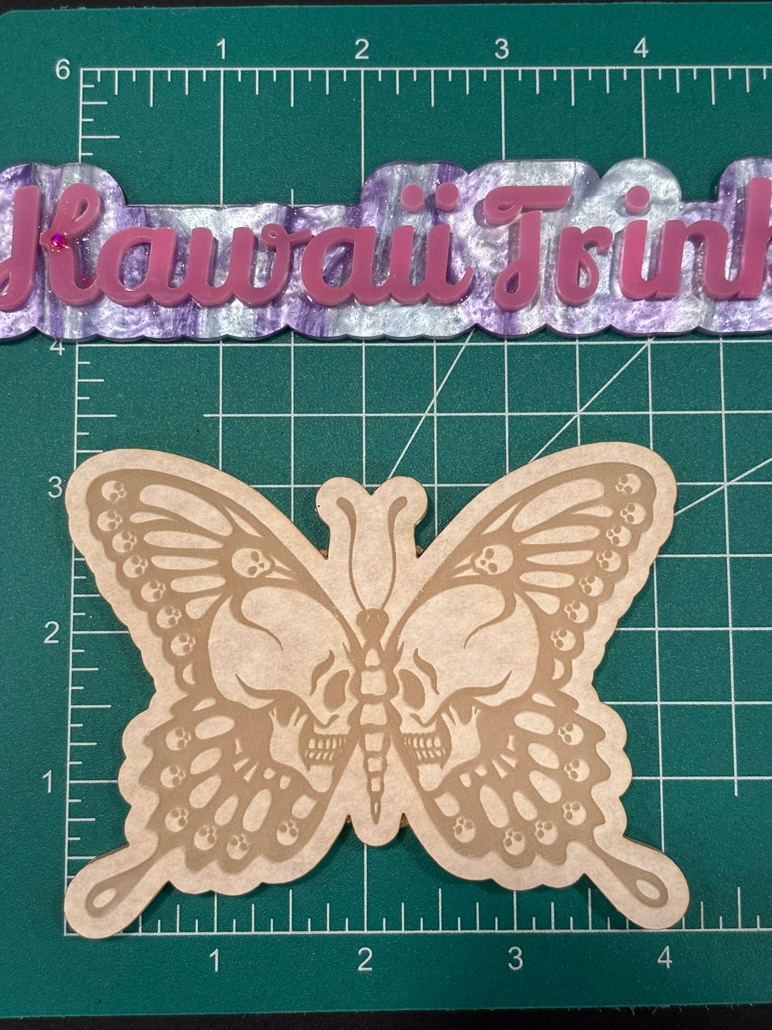Skull wing moth butterfly flat mold