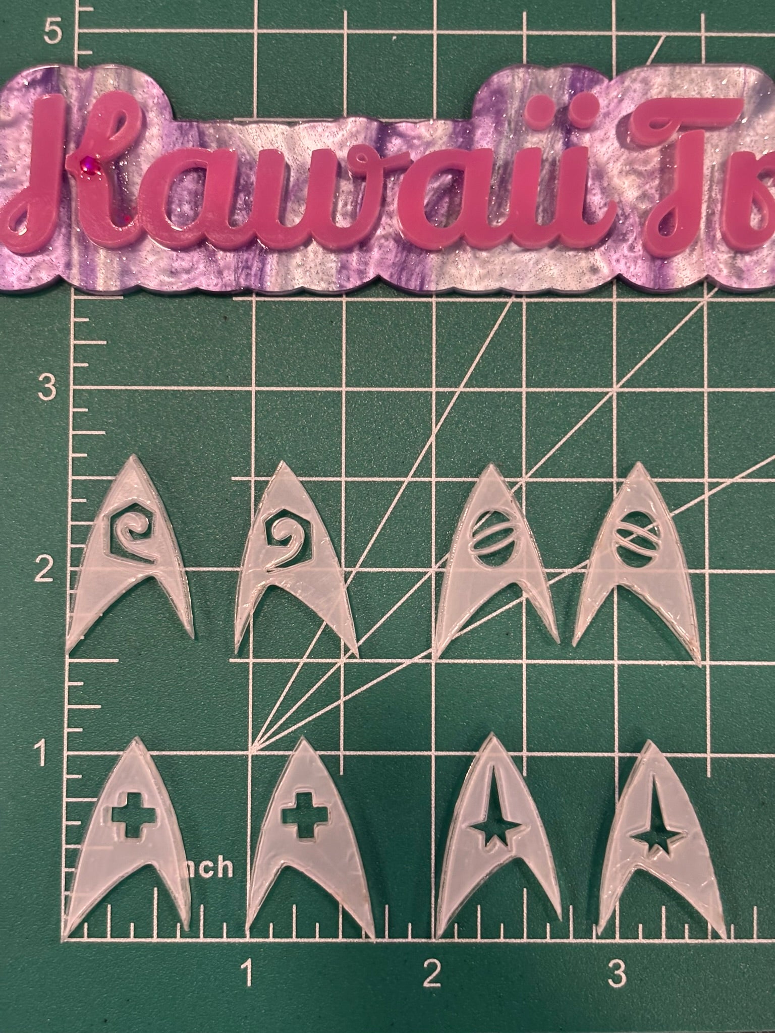 ST explorer's stud earring or pin molds palette