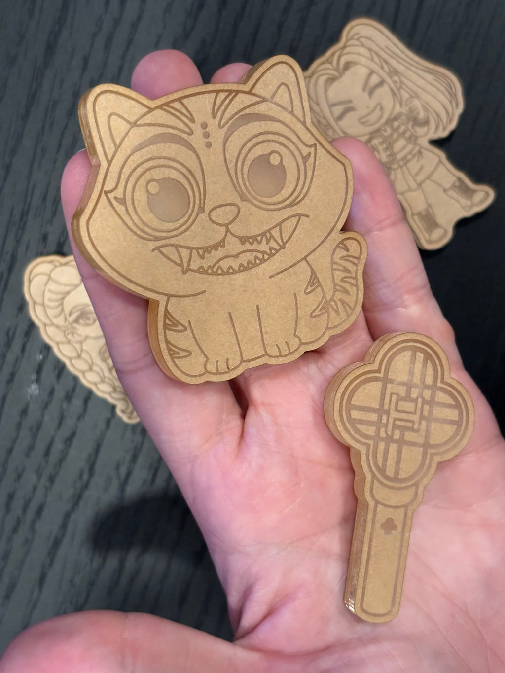 Kpop girls flat grip keychain molds palette