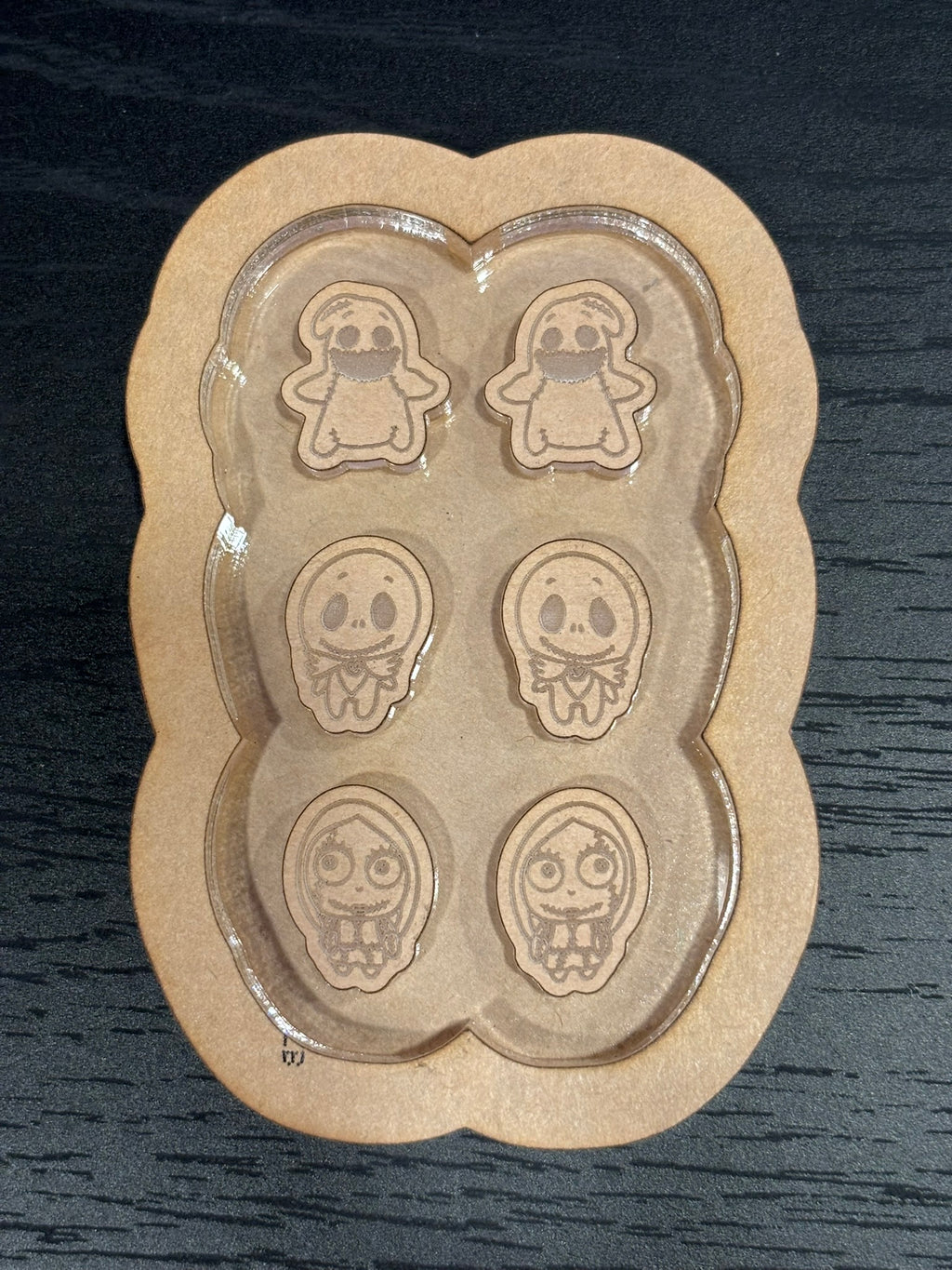 NBC and friends stud earrings mold palette