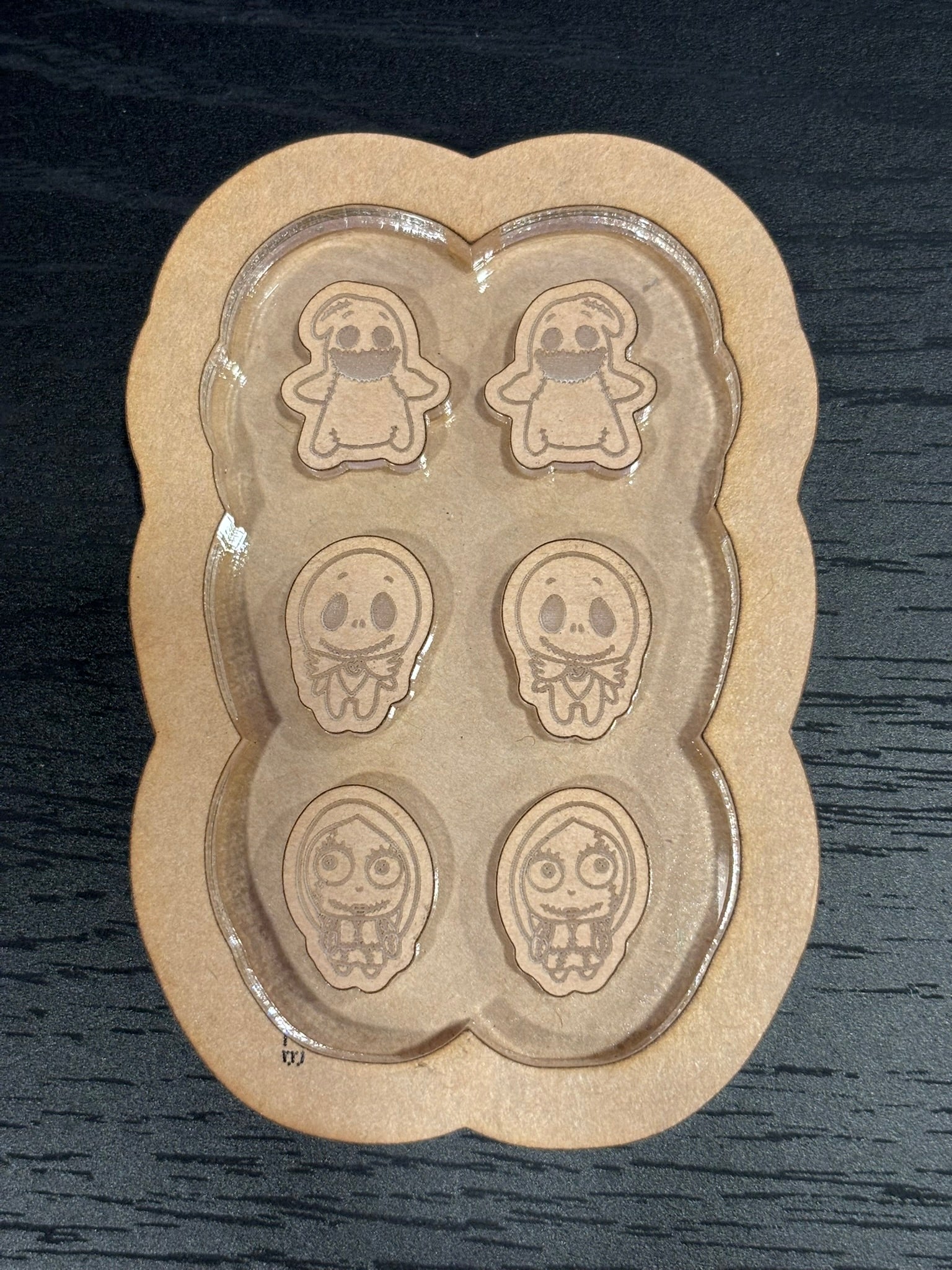 NBC and friends stud earrings mold palette